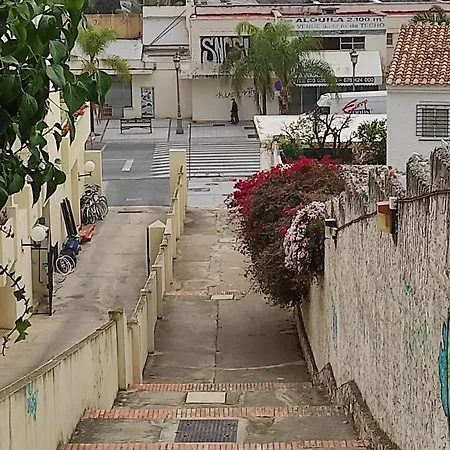 Calle Bastion, 2 3 *